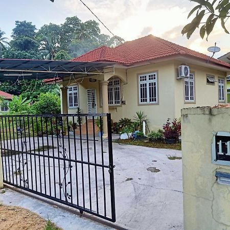 Nurul Amin Guest House Pantai Cahaya Bulan 哥打巴鲁 外观 照片