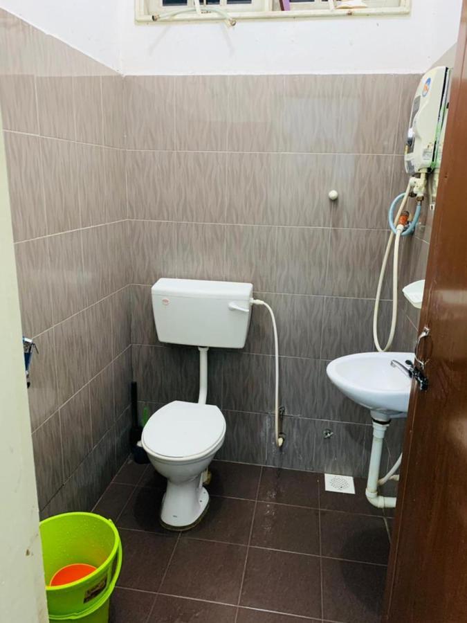 Nurul Amin Guest House Pantai Cahaya Bulan 哥打巴鲁 外观 照片