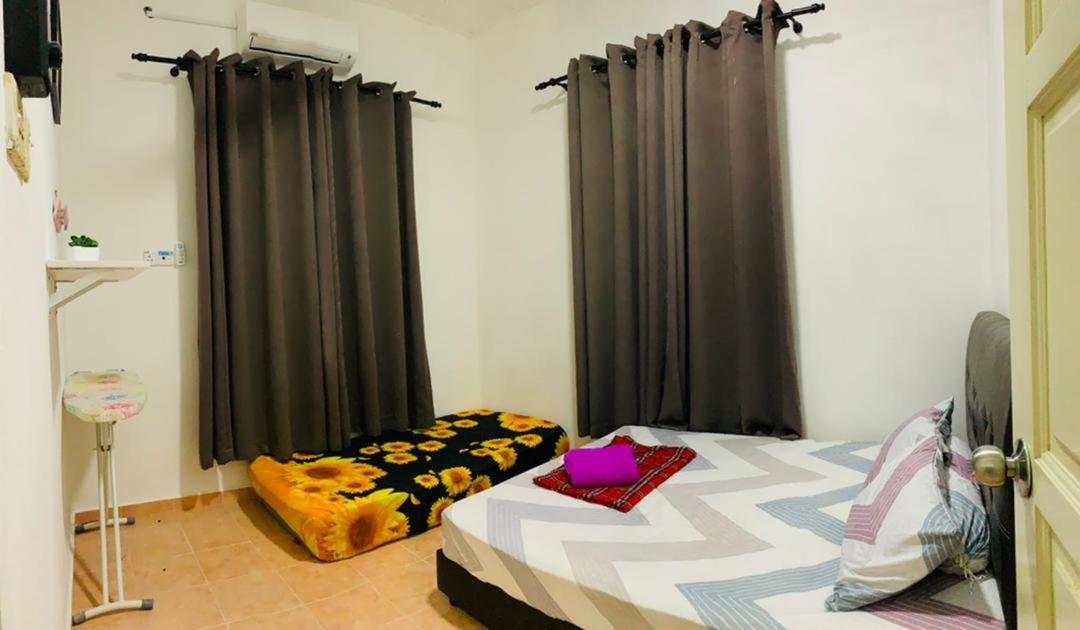 Nurul Amin Guest House Pantai Cahaya Bulan 哥打巴鲁 外观 照片